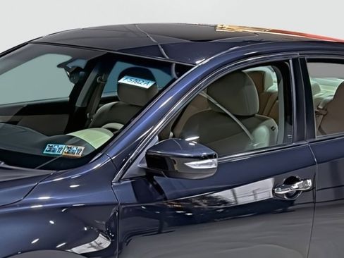 Used 2015 Nissan Altima 2.5 SV w/ Convenience Package image 8