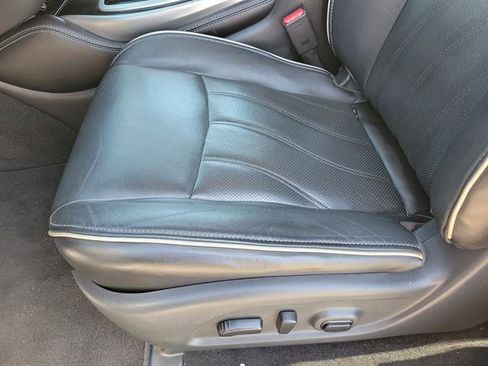 Used 2019 INFINITI QX60 Luxe w/ Essential Package image 4