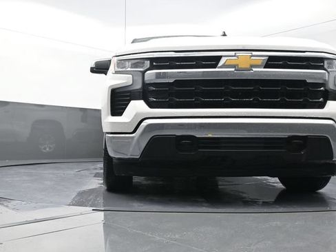 Used 2026 Chevrolet Silverado 1500 LT AWD/4WD image 32