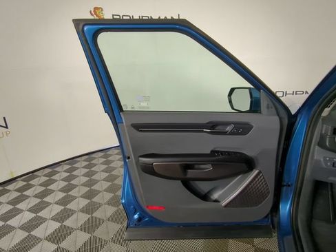 Used 2024 Kia EV9 Wind AWD/4WD image 18