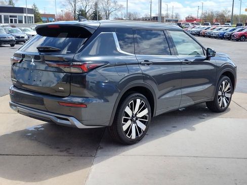 New 2026 Mitsubishi Outlander SEL AWD/4WD image 16