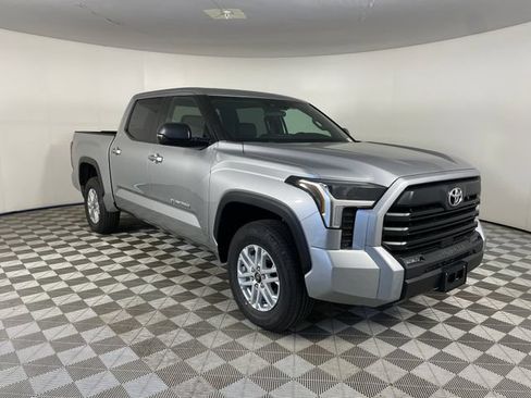 New 2026 Toyota Tundra SR5 AWD/4WD image 10