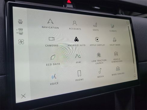 New 2024 Land Rover Discovery Sport S image 34