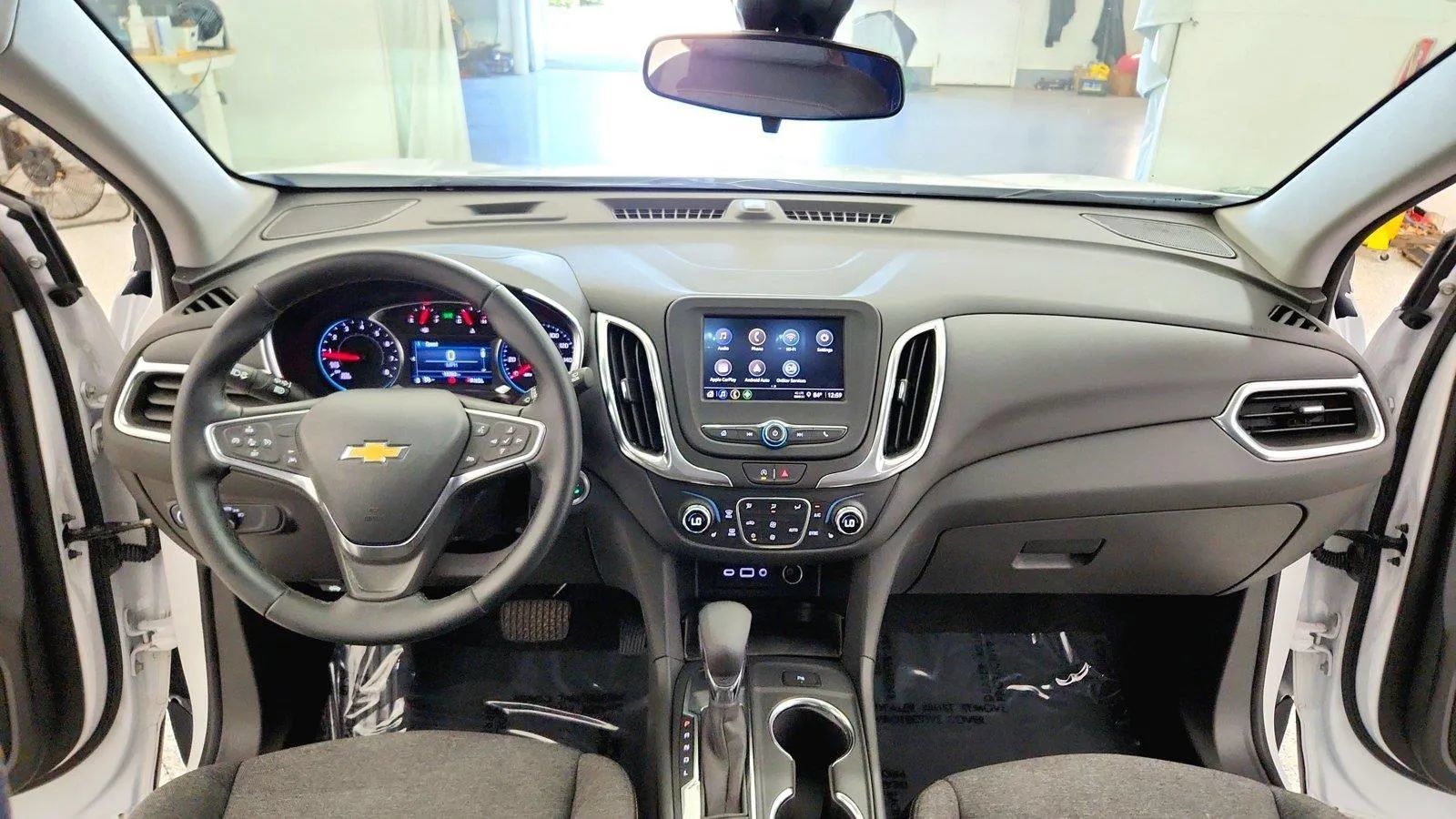 Used 2024 Chevrolet Equinox LT w/ LPO, Cargo Package FWD image 27