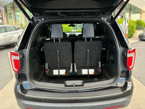 Used 2019 Ford Explorer XLT w/ Equipment Group 202A FWD image 27