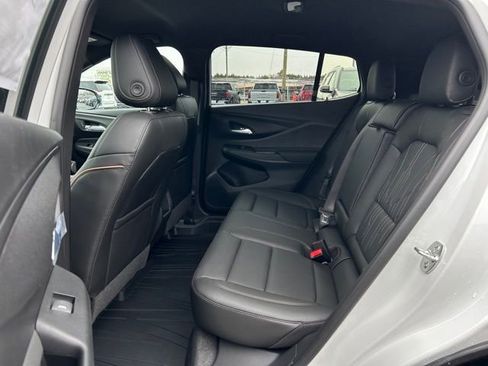 New 2026 Buick Envista Avenir image 18