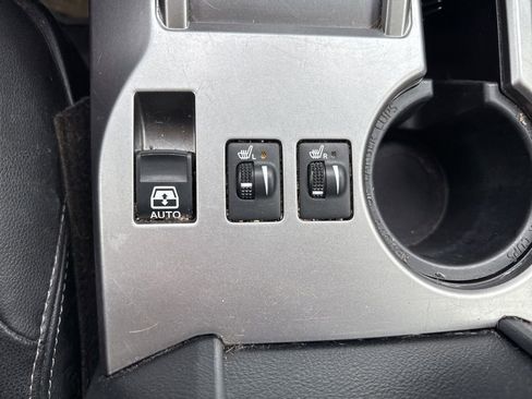 Used 2023 Toyota 4Runner SR5 Premium w/ Moonroof Package AWD/4WD image 25