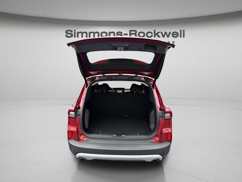 Used 2023 Ford Escape Active w/ Tech Pack #2 AWD/4WD image 8