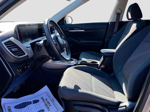 Used 2024 Kia Seltos LX image 19