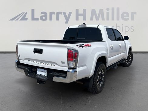 Used 2023 Toyota Tacoma TRD Off-Road AWD/4WD image 5