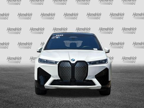 Used 2023 BMW iX xDrive50 w/ Sport Package AWD/4WD image 10
