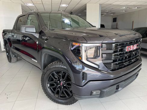 Used 2022 GMC Sierra 1500 Elevation image 1