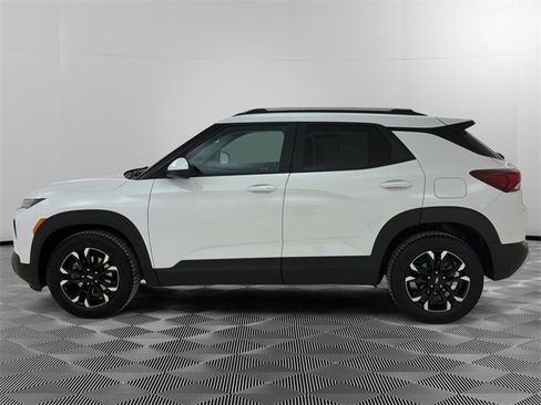 Certified 2022 Chevrolet TrailBlazer LT w/ Driver Confidence Package image 6