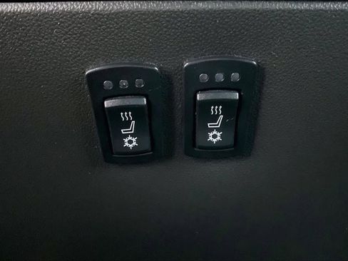 Used 2022 GMC Sierra 1500 Elevation image 29