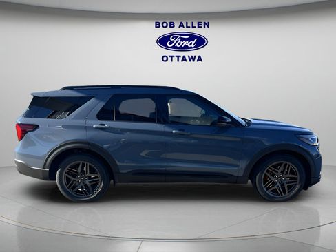 New 2026 Ford Explorer ST w/ Sun And Sound Package image 6