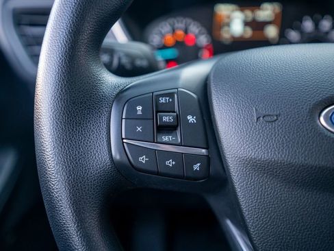 Used 2020 Ford Escape SE image 29