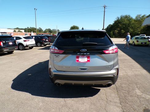 Used 2024 Ford Edge Titanium image 5