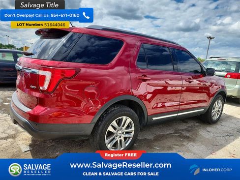 Used 2019 Ford Explorer XLT w/ Equipment Group 202A AWD/4WD image 4