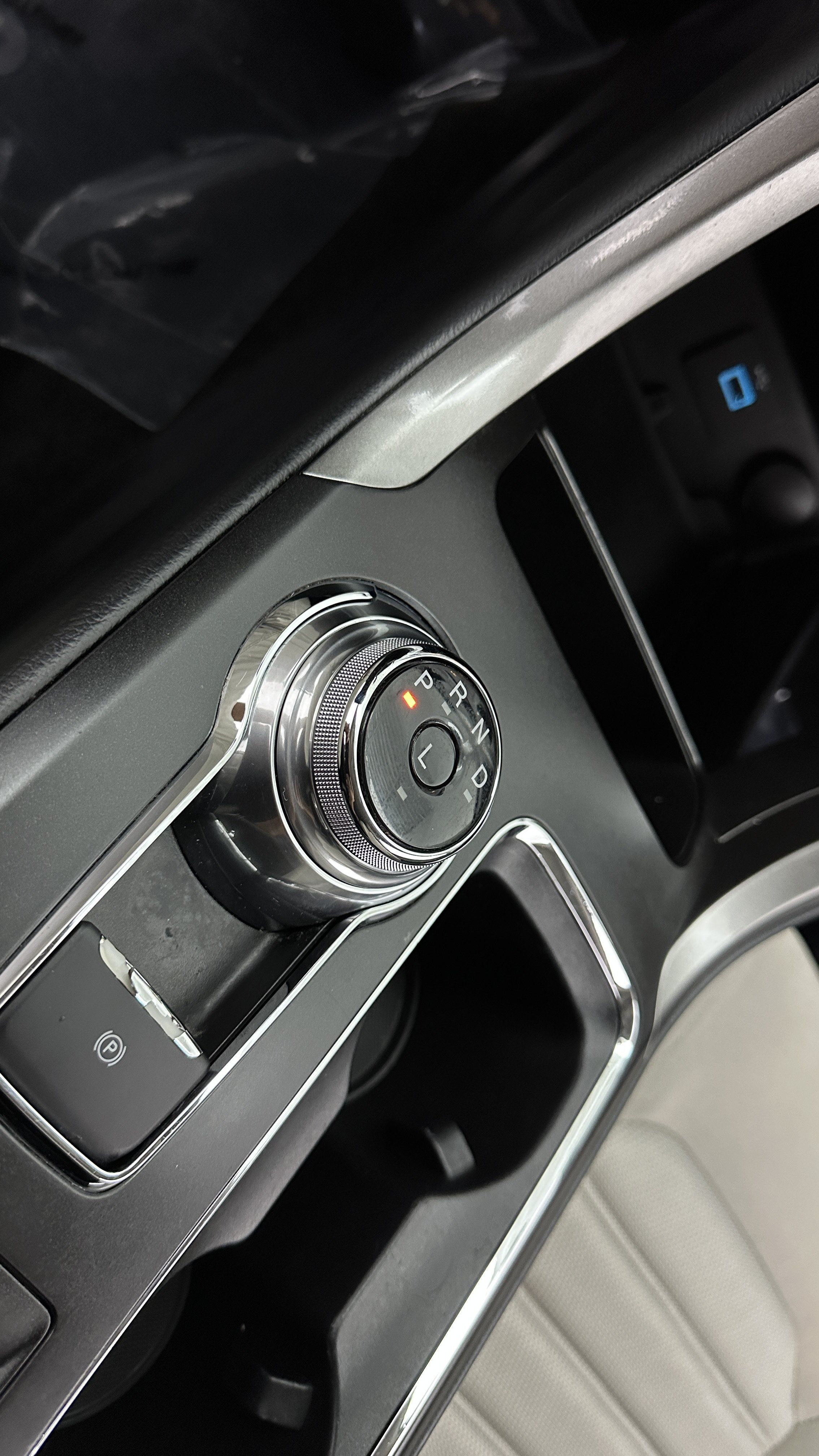 Used 2018 Ford Fusion S FWD image 14