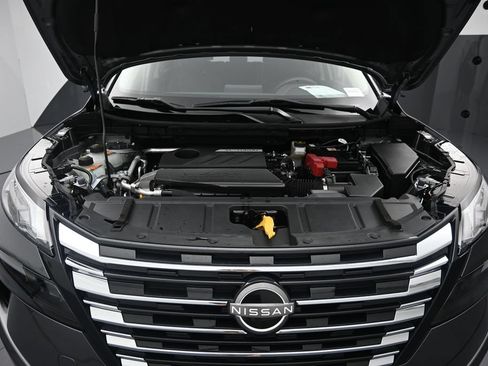 Certified 2024 Nissan Rogue SV FWD image 27