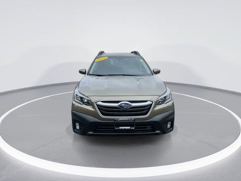 Used 2021 Subaru Outback Premium AWD/4WD image 4