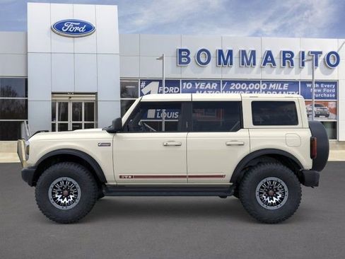 New 2026 Ford Bronco Outer Banks w/ Sasquatch Package AWD/4WD image 3