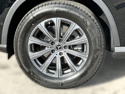 Used 2026 Mercedes-Benz GLC 300 4MATIC image 11