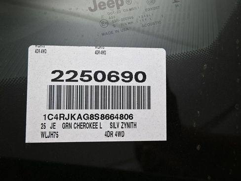 New 2025 Jeep Grand Cherokee L Altitude image 11