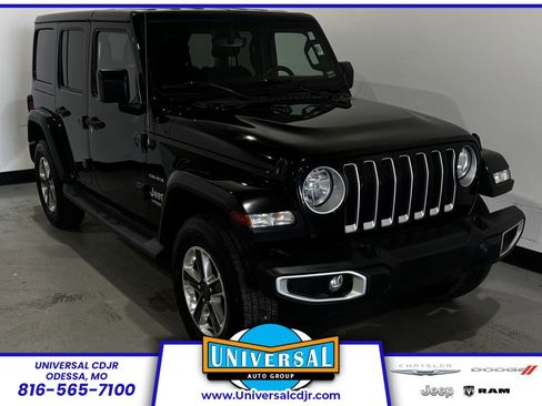 Used 2019 Jeep Wrangler Unlimited Sahara w/ Uconnect 4C Nav & Sound Group AWD/4WD image 1