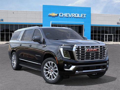 New 2025 GMC Yukon XL Denali image 31