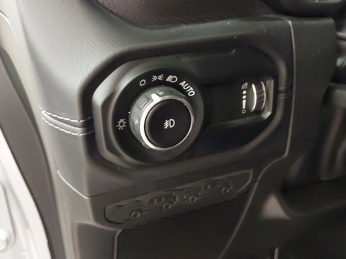 Used 2024 Jeep Wrangler Unlimited Rubicon AWD/4WD image 23