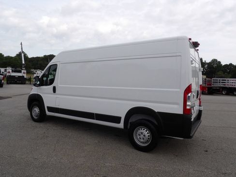 Used 2025 RAM ProMaster 3500 w/ Convenience Group FWD image 4