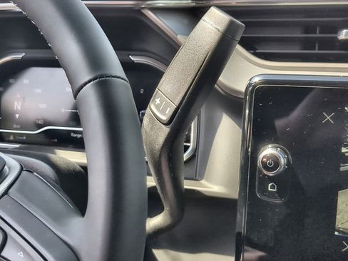 New 2025 GMC Sierra 2500 Denali w/ Denali Reserve Package image 16