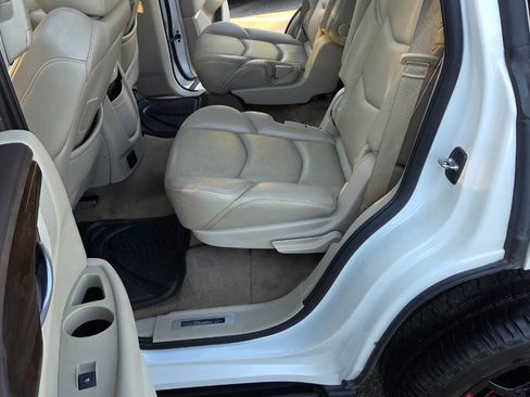 Used 2017 Cadillac Escalade Luxury AWD/4WD image 37