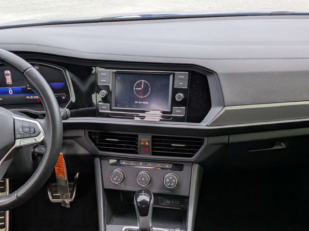 Used 2024 Volkswagen Jetta Sport FWD image 16