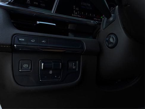 Used 2021 Cadillac Escalade Premium Luxury w/ Driver Assist Tech Package image 20