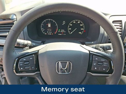 Used 2026 Honda Odyssey Elite image 4