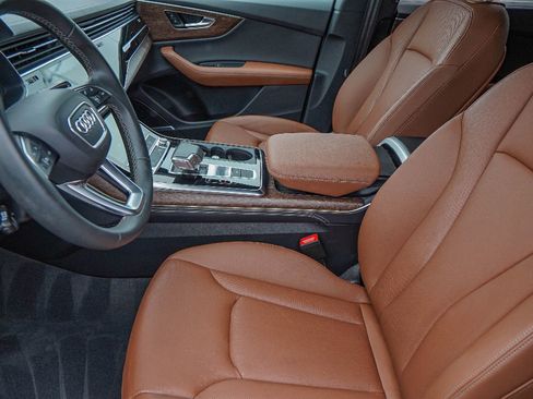 Used 2024 Audi Q8 Premium Plus w/ Premium Plus Package image 8