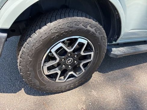 Used 2023 Ford Bronco Outer Banks AWD/4WD image 17