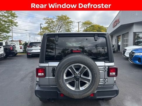 Used 2020 Jeep Wrangler Unlimited Sahara image 3