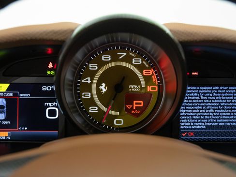 Certified 2023 Ferrari 812 GTS RWD image 25