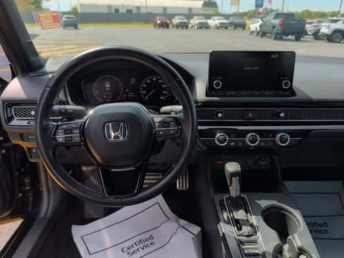 Used 2025 Honda Civic Sport image 11
