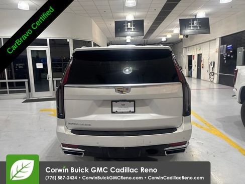 Used 2021 Cadillac Escalade Premium Luxury AWD/4WD image 9