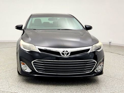Used 2013 Toyota Avalon XLE Touring image 2