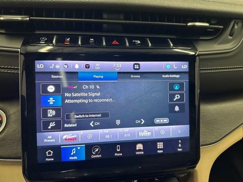 Used 2024 Jeep Grand Cherokee Limited w/ Luxury Tech Group II AWD/4WD image 36
