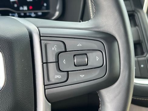 Used 2024 GMC Yukon XL SLT w/ SLT Luxury Package AWD/4WD image 31