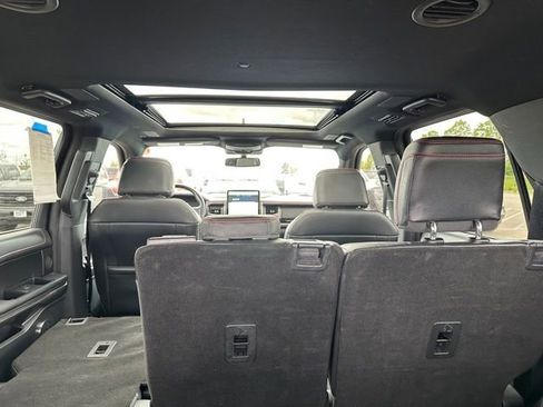 Used 2022 Ford Expedition Limited AWD/4WD image 13