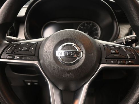 Used 2020 Nissan Kicks SV image 11