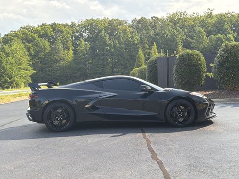 Used 2020 Chevrolet Corvette Stingray Coupe w/ 1LT RWD image 22
