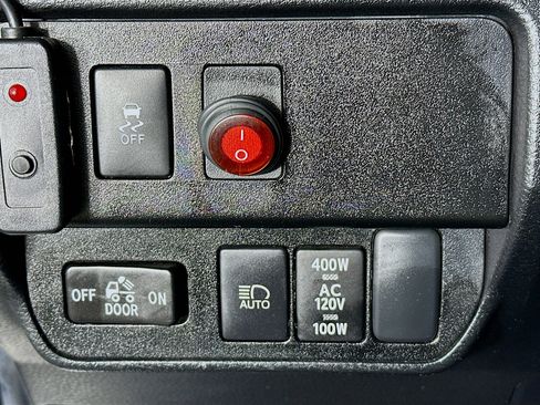 Used 2023 Toyota Tacoma TRD Off-Road image 16